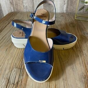 Wonders D-8210 sling back circles wedge sandal